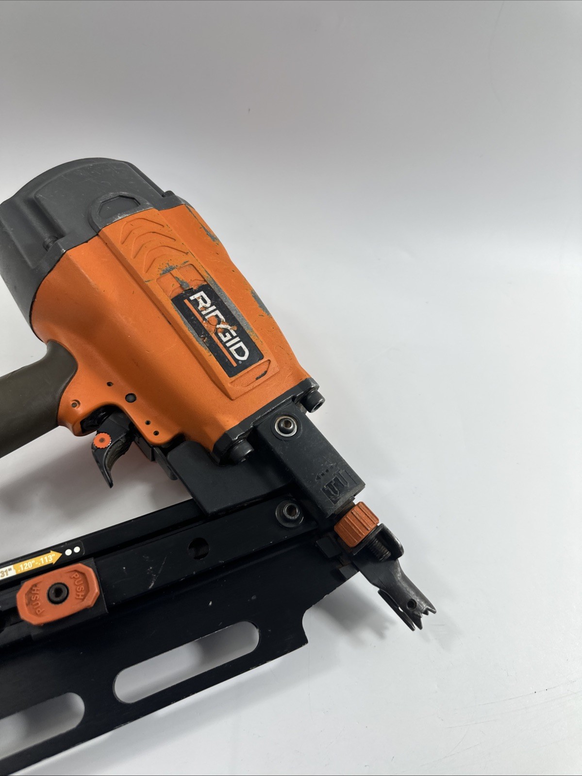 Ridgid R350RHA Nail Gun 22 Degree 3-1/2 in. Round-Head Framing Nailer