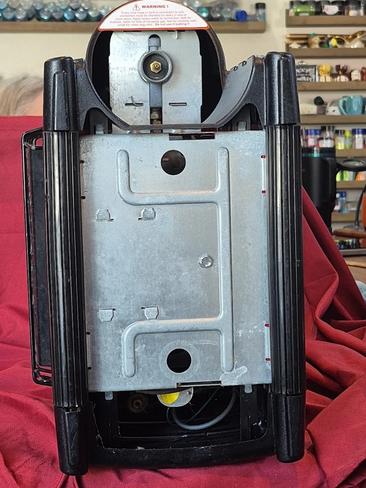 Mr. Heater MH9BX Calentador Radiante Portátil Buddy Propano - Rojo/Negro Foto 4 de 4