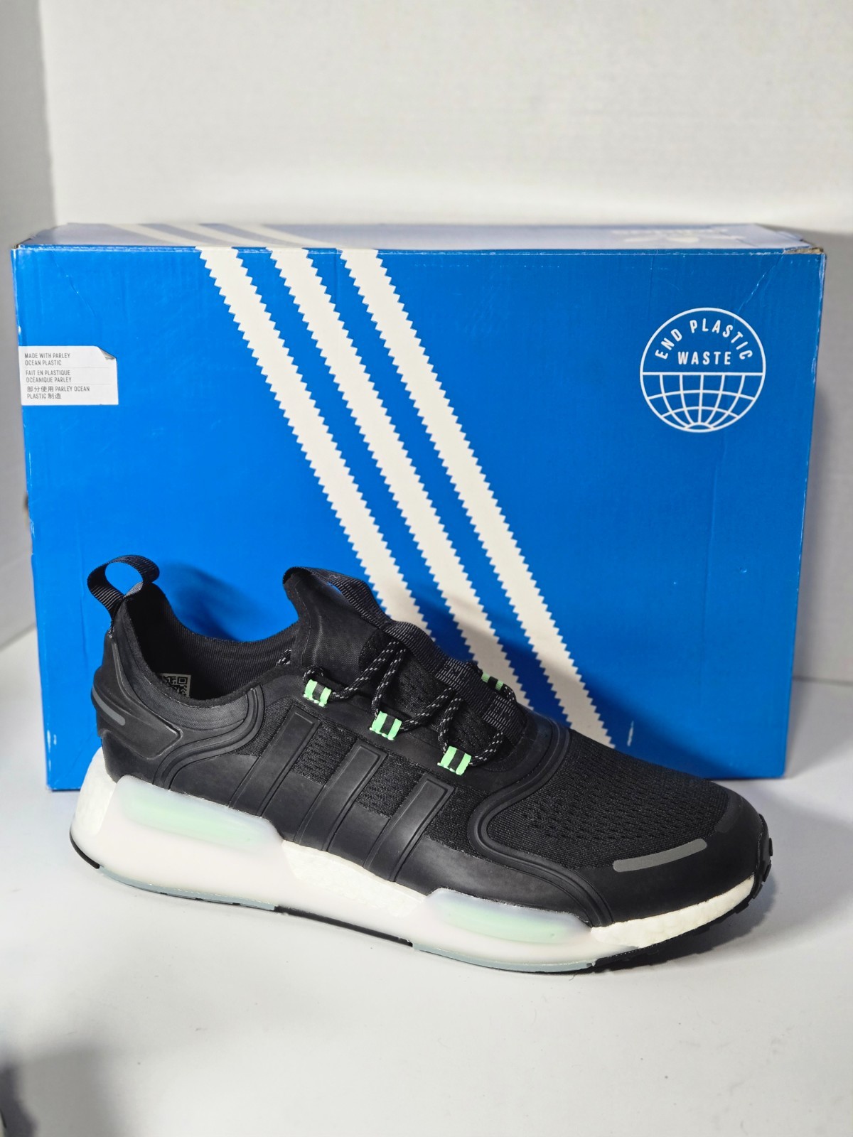 SAOLA Adidas Sneakers Uomo Taglia 13 Nero Bianco Verde NMD_V3 Scarpe da Corsa