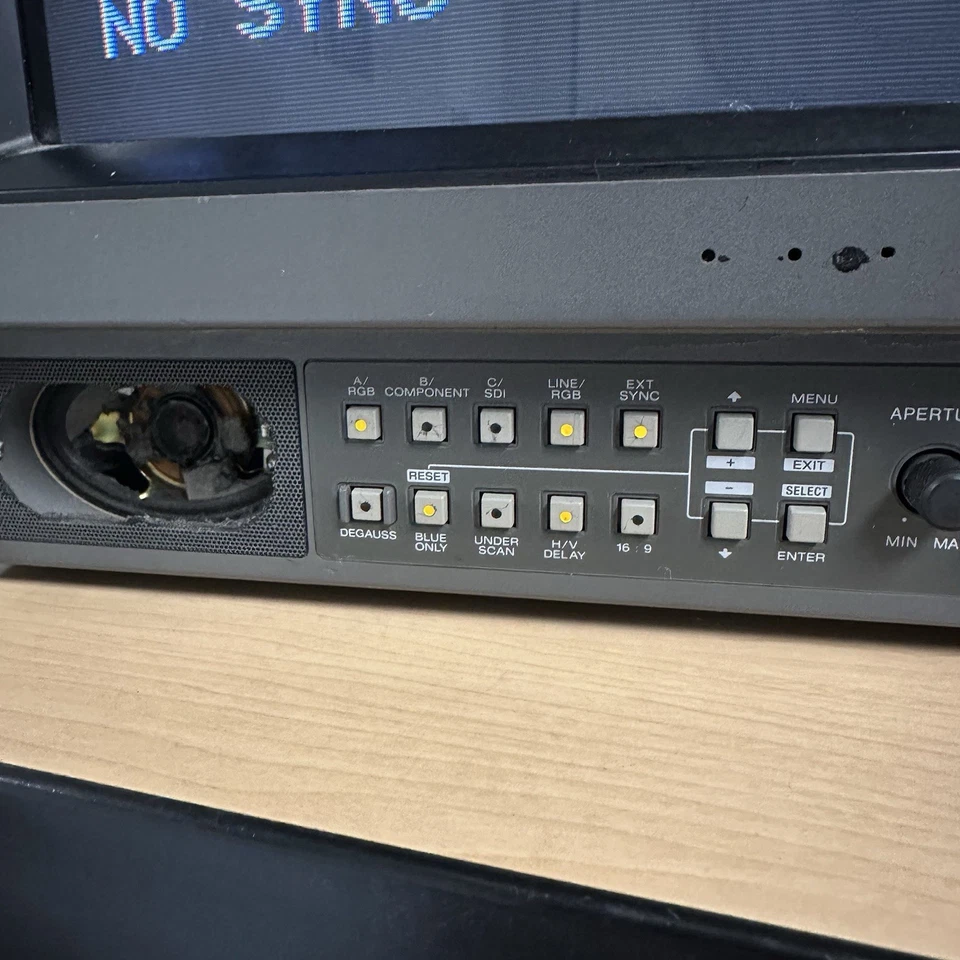 Sony 13" PVM-1351Q RGB Component Trinitron Gaming CRT Monitor - Image 3 of 4