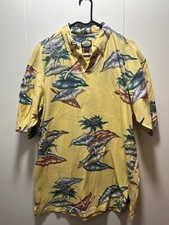 Tommy Bahama Shirt Mens Size Medium Yellow Hawaiian Print Polo Short Sleeve Golf