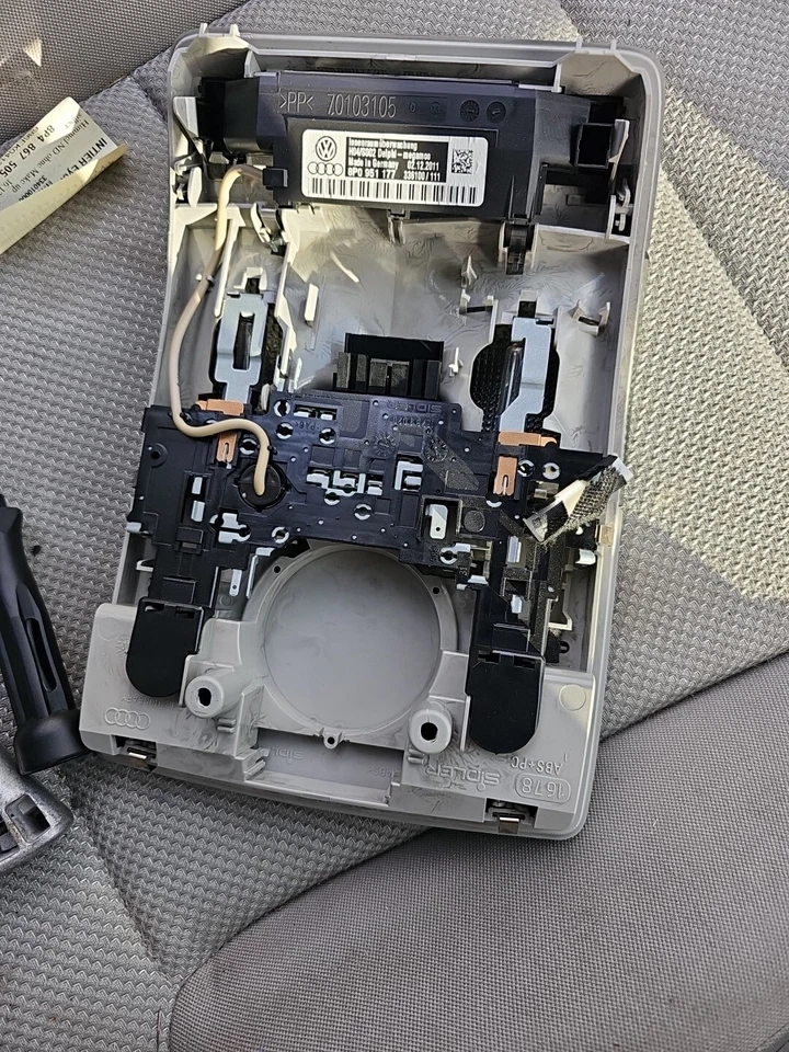 Luz de cortesía techo interior delantero audi a3 8p 70103105 2003-2013« Foto 2 de 4