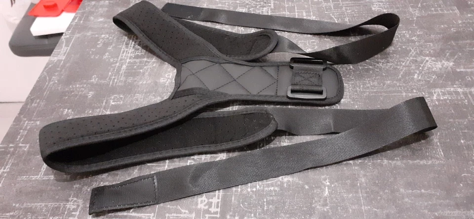 Correcteur de posture NOIR (taille M ) - Photo 2/2