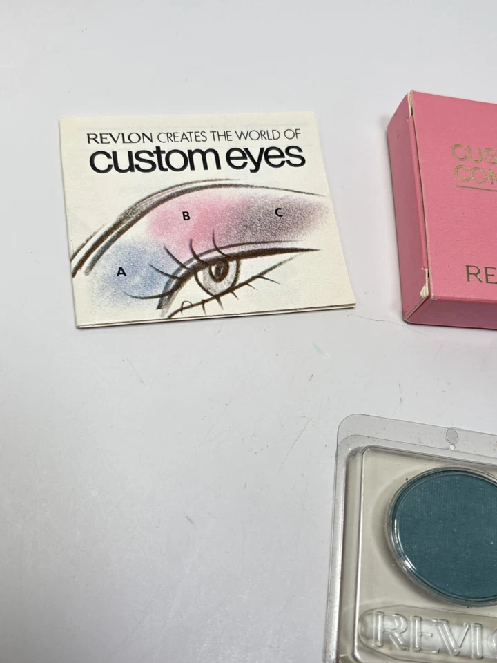 REVLON Custom Eyes Duo Light Blue Slate Compact 4 Eyeshadows VINTAGE ORIGINAL - Image 2 of 4