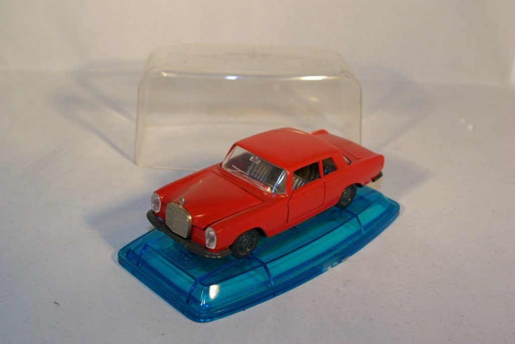 Ancienne Miniature Mercedes 250 Coupé - Occasion, Sans Marque (Pilen, Dinky, Solido...)