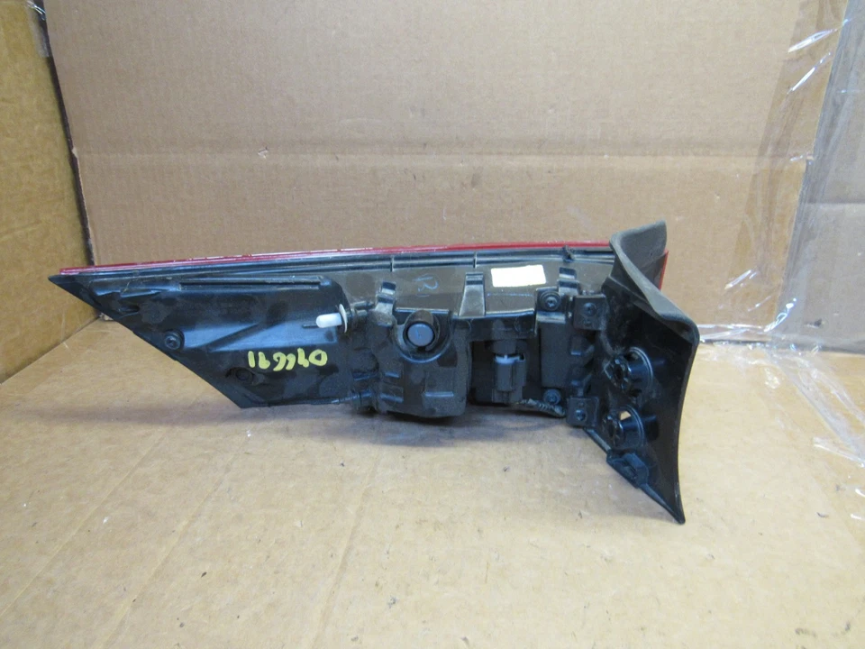 2024 2025 HYUNDAI SANTA FE LED LUZ TRASERA DERECHA OEM 92402R6000 Foto 2 de 4