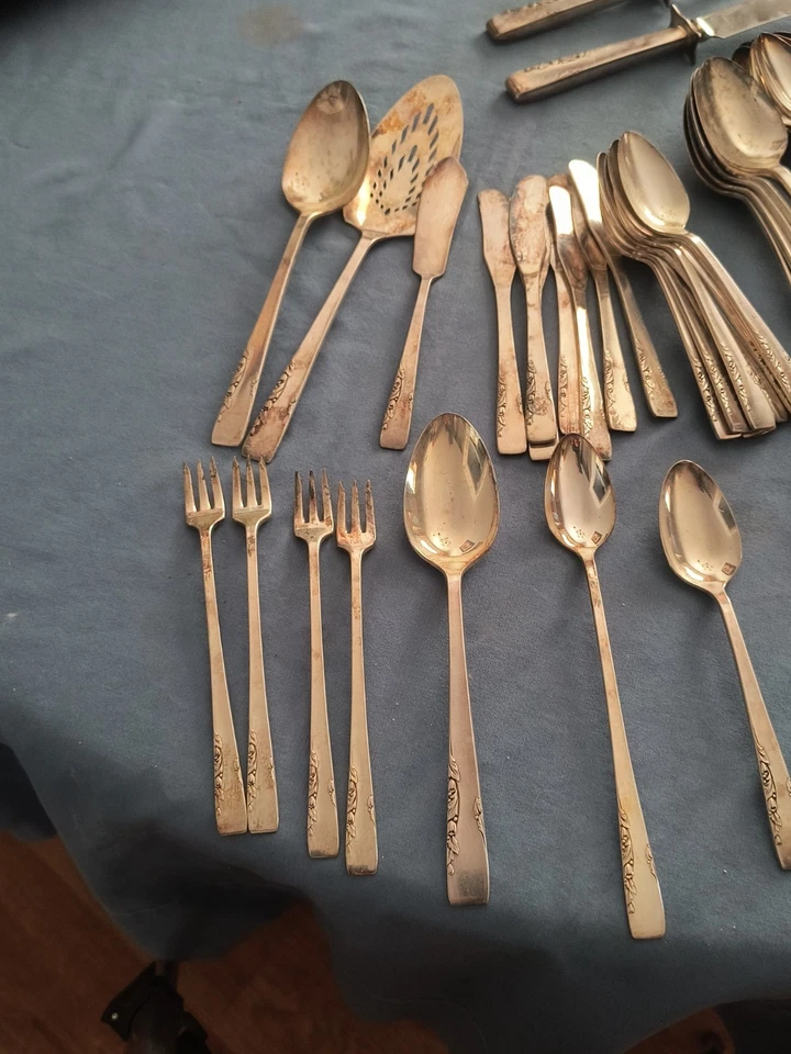 1954 Rogers Oneida 1881 s/p 91 piezas cubiertos "Propuesta" 4 lugares ajuste para 12 más Foto 4 de 4