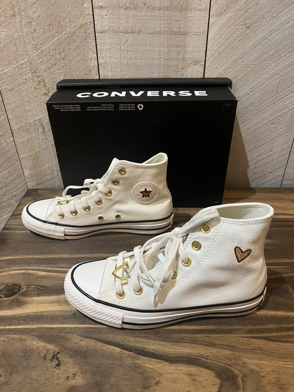 NEW in BOX Women's CONVERSE Hearts Valentine's Day All Star Shoes A05139F White thumbnail 9
