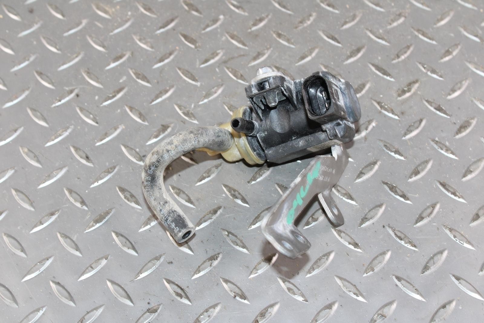 Bentley Continental GT 2019-2023 Engine valve