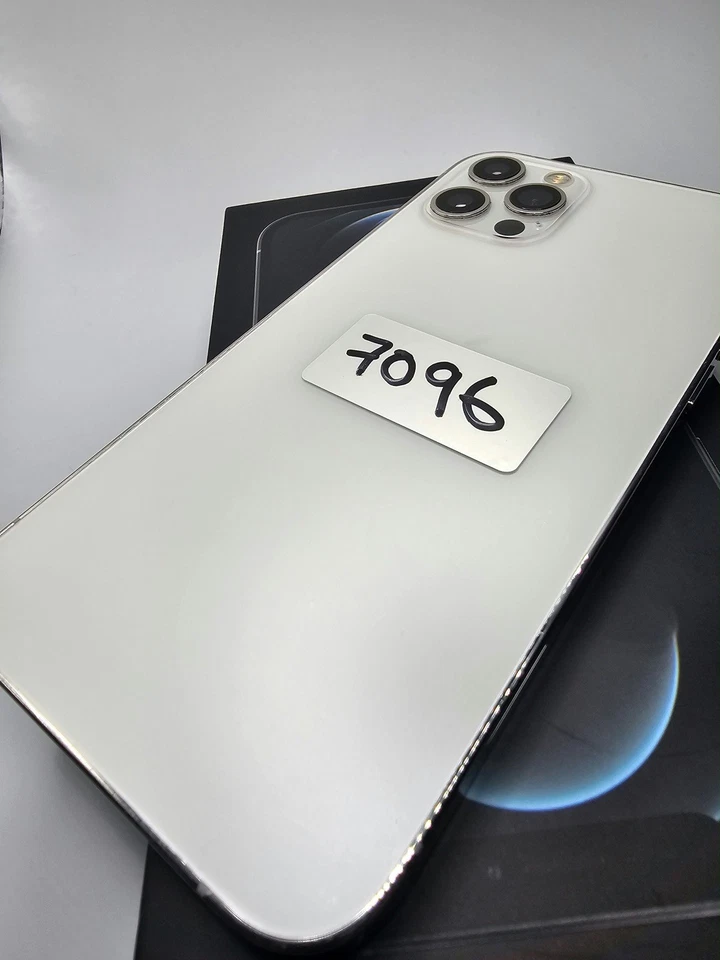 Apple iPhone 12 Pro · 256GB, photo 2 of 5