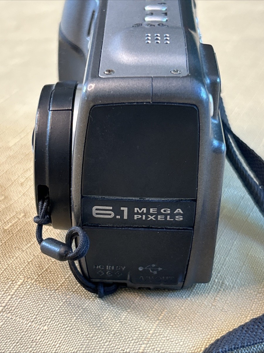 Kodak EasyShare DX7630 6.1MP Compact Digital Camera - Parts or