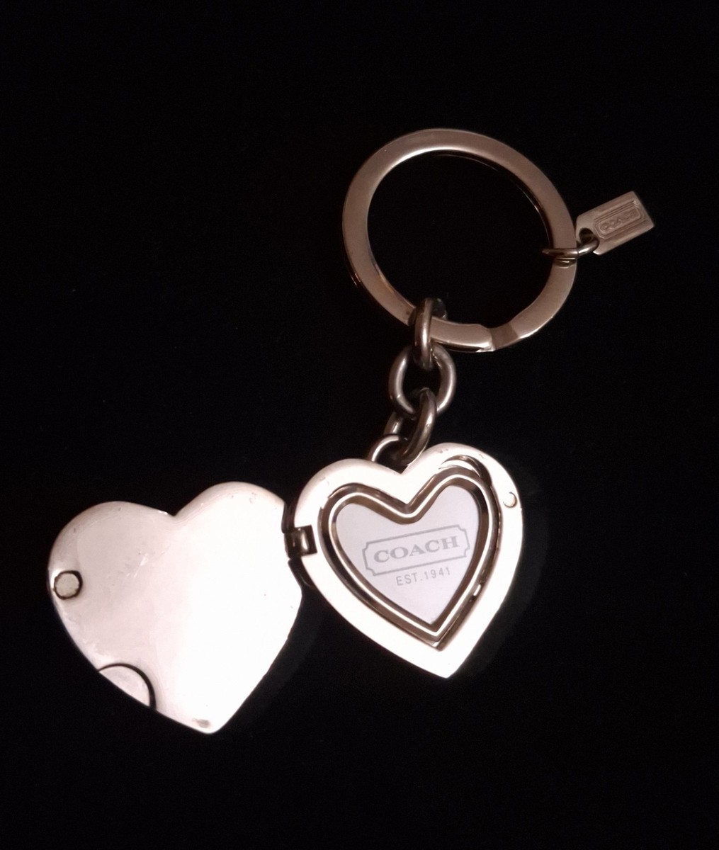小物 vintage coach Heart signature keychain Vintage Coach Rhinestone Pave Signature C Heart Photo Locket