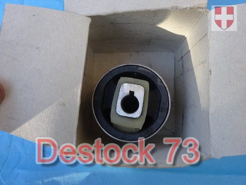 SILENT BLOC DE TRIANGLE DE SUSPENSION AVANT DROIT pourAUDI A4 B6 1.9 TDI,2.5 TDi - Photo 1 sur 3