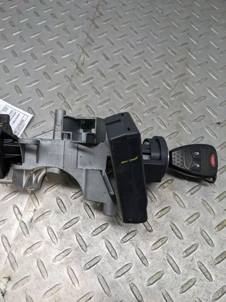 Interruptor de ignição LHD VIN W 6º dígito JK corpo compatível 07-18 WRANGLER 1148761 - Imagem 3 de 4