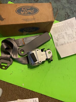 94-97 FORD THUNDERBIRD COUGAR GRAY SEATBELT RH F7SZ-63611B08 94-97 FORD THUNDERBIRD COUGAR GRAY SEATBELT RH F7SZ-63611B08