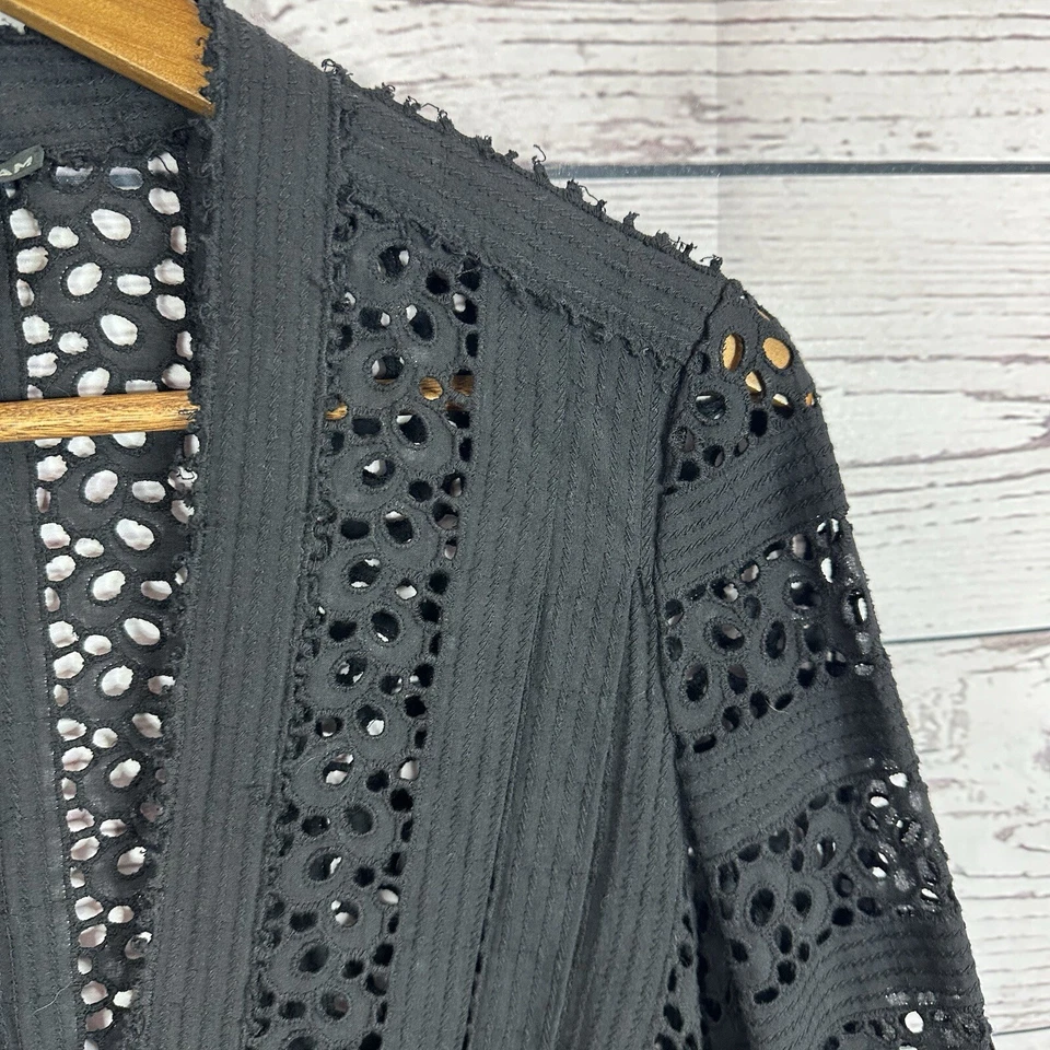 Cárdigan Vivienne Tam Mujer Pequeño Negro Ojales Diseñador Cápsula Minimalista Foto 3 de 4