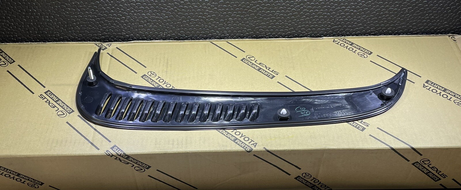 91 - 97 TOYOTA LAND CRUISER FZJ80 REAR RIGHT SIDE VENT VENTILATION 