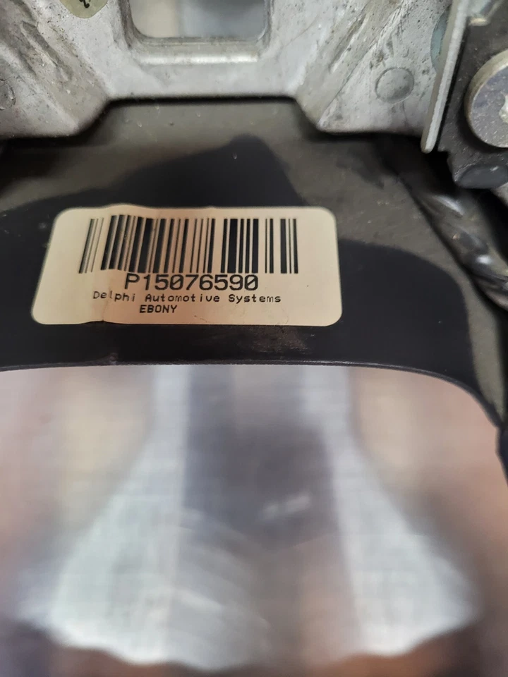 2002-2003 Chevy Trailblazer/ EXT Steering Wheel w/ Accessory Controls P15076590 - Image 2 of 4