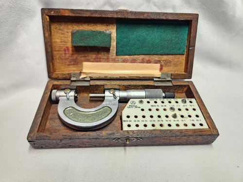 MITUTOYO SCREW THREAD MICROMETER Poss. 126-137 0-1" .001" W/Case