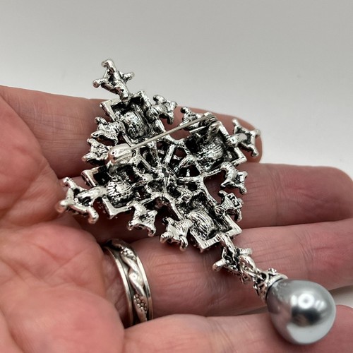 CROSS DANGLE BROOCH Pin Smokey Rhinestone Silver Costume Jewelry - Picture 6 of 6