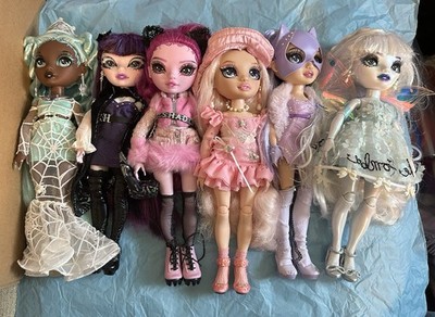 Rainbow High Lot Of 6 Costume Ball Bella Lola Violet Eliza Robin Demi With Stand