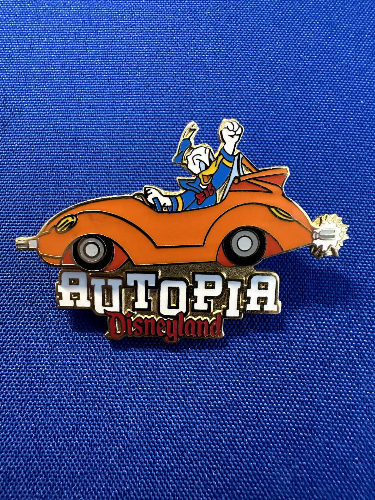 Disney Pin 2000 Disneyland Autopia Donald Duck Driving