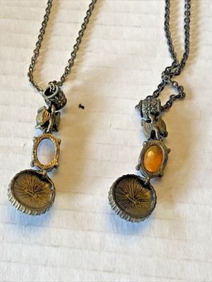 2 Vtg NRT Avon Pendant Necklace 3 Stones & Bead Antique Gold look Lot
