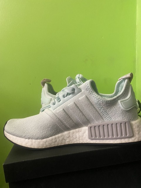 nmd_r1 shoes mint