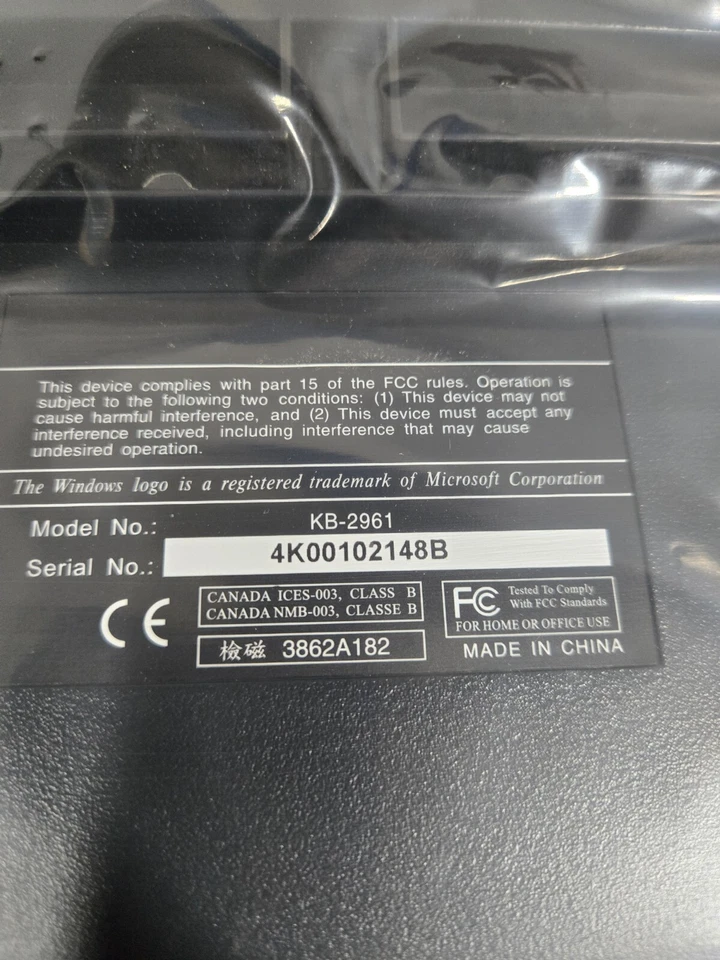 Vintage Black PS/2 Keyboard English KB-2961 - Image 2 of 2