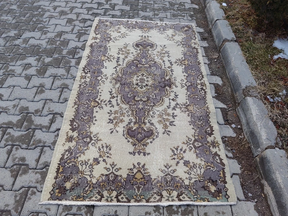 Alfombra turca Oushak vintage 3,8 x 6,8 pies - lana anudada a mano marfil/taupe Foto 4 de 4