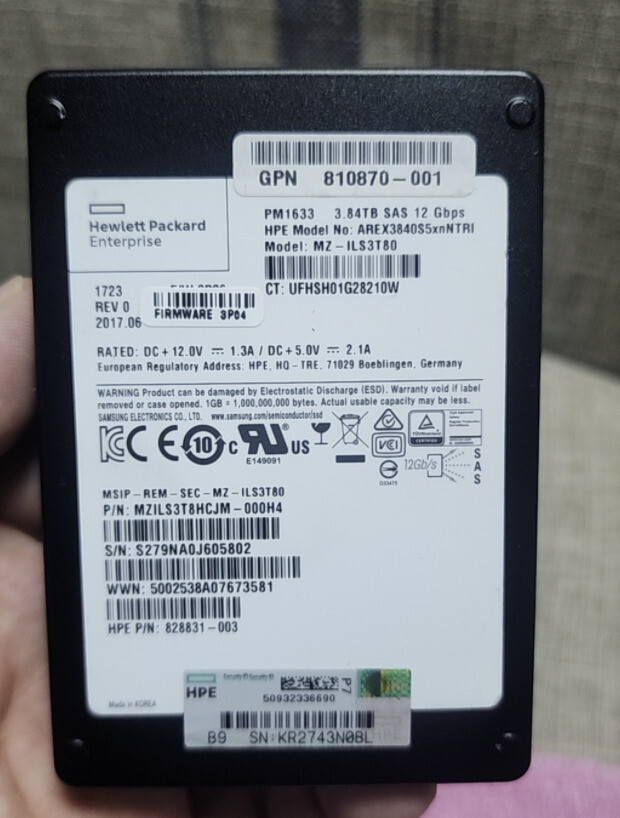 Samsung PM1633 3.84TB SSD SATA 12G/s SAS MZILS3T8HCJM-000C3 MZ
