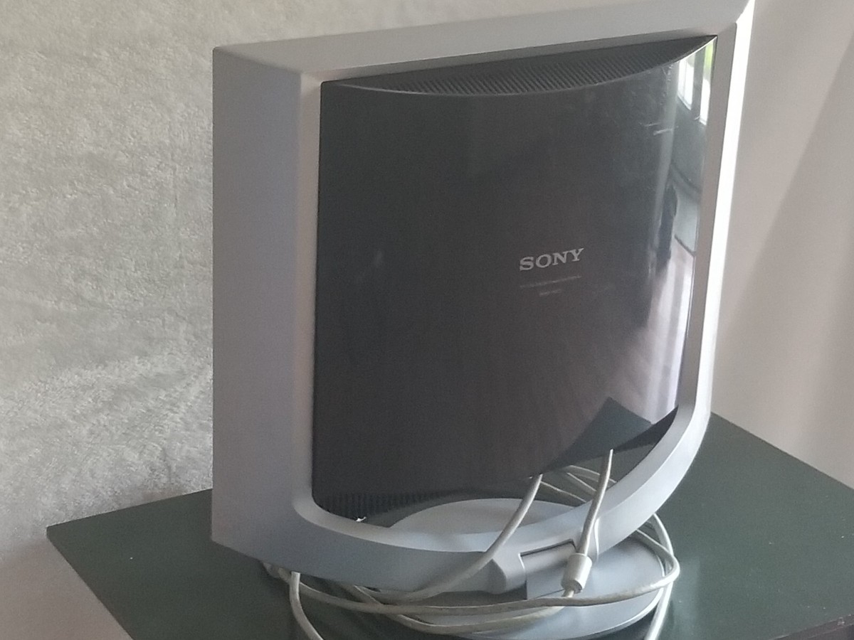 Sony SDM-HS73 TFT LCD Color 17