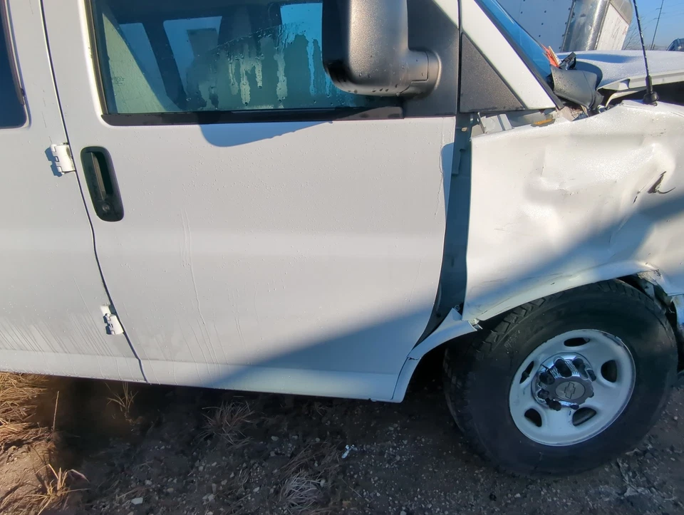 Chevrolet Express 3500 Van Passenger Front Door Oem PBTRS - Image 2 of 2