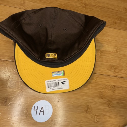 New Era 59FIFTY Bajo Perfil San Diego Padres 2024 Clubhouse Equipado 8 Sombrero SOLDOUT - Imagen 14 de 14