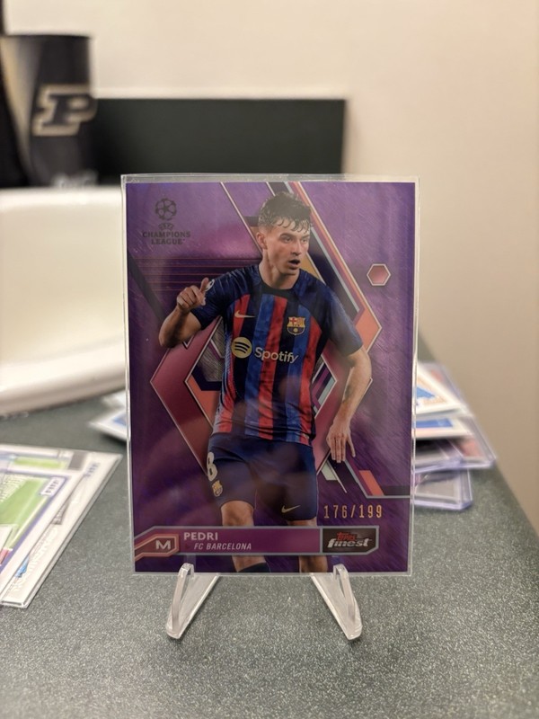 2022-23 Topps Finest UEFA Club Competitions Pedri #8 Purple Shimmer /199