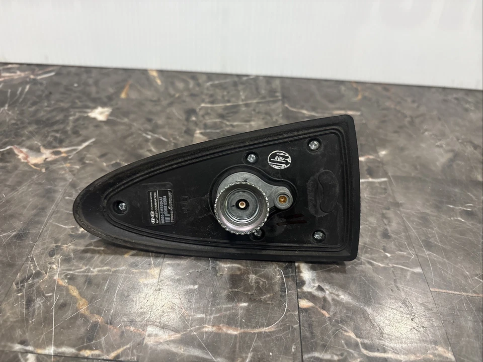 Antena aleta de tiburón Hyundai Genesis 2009-2014 blanca perla 96555-3M500NAT Foto 3 de 4