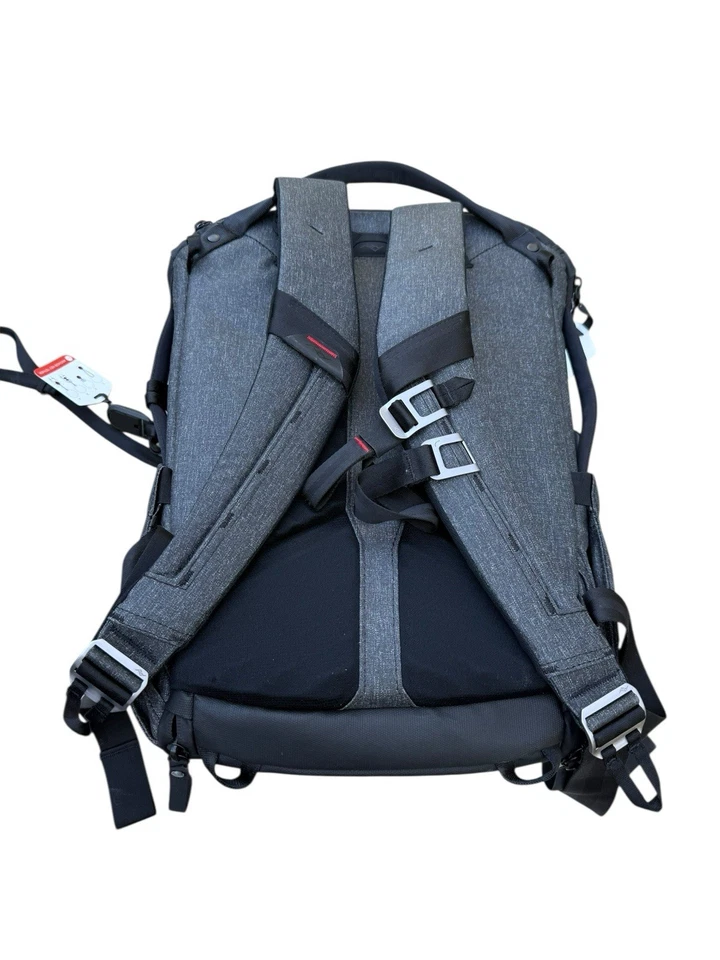 Peak Design Everyday Backpack V3 20L, Camera Bag, Laptop W/Tablet Sleeves, Ash - Image 4 of 4