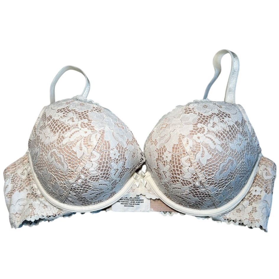Torrid Push Up Plunge Lace Bra Womens 40D White Cream Bridal Underwire Floral