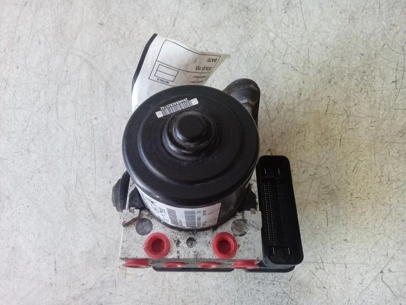 2014-2015 Ford Explorer Anti-Lock Brake Pump Assembly W/o Adaptive Cruise OEM - Image 2 of 4