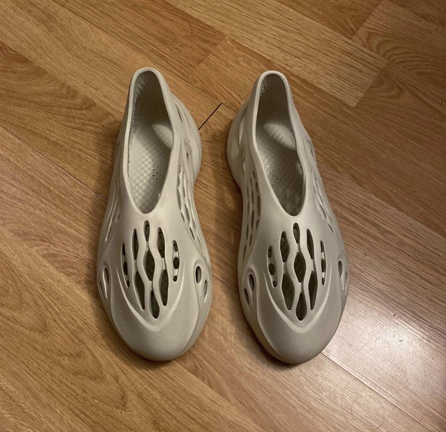 yeezy foam runner size 12