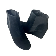 Clarks artisan Ankle Bootie Womens Sz 9M Black Suede Zip Up Wedge Comfort Casual