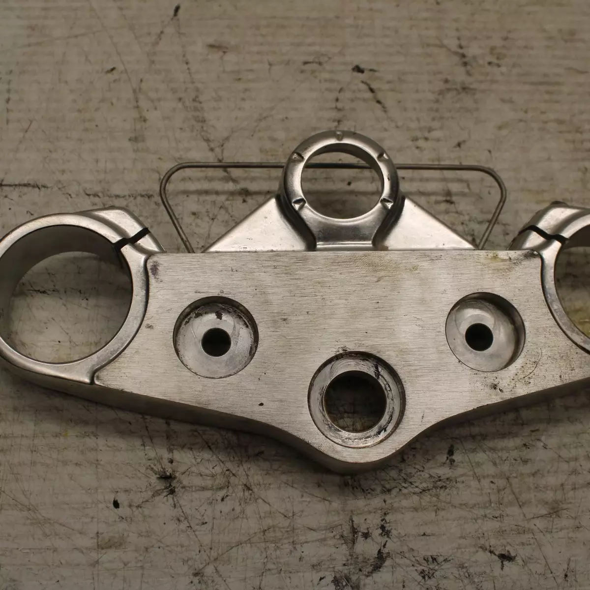 08 11 TRIUMPH SPEED TRIPLE FORKS UPPER TRIPLE TREE CLAMP BB366