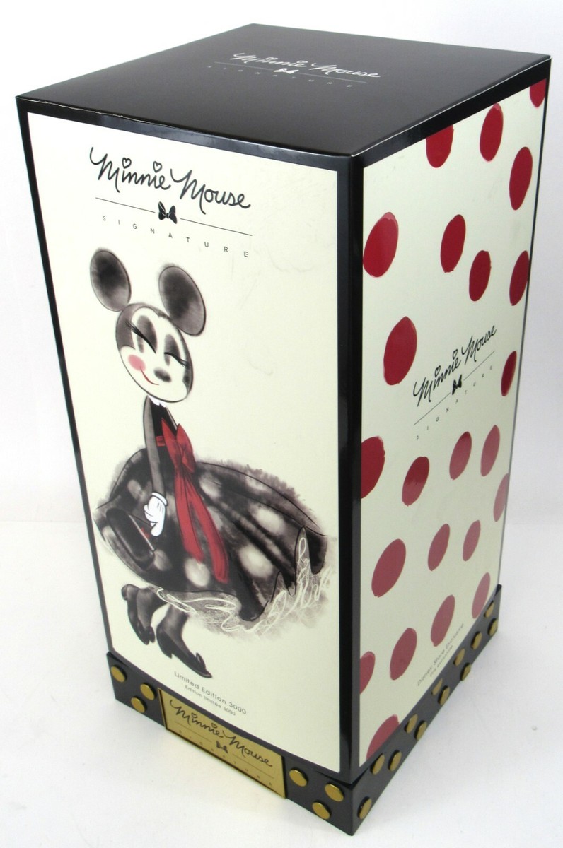 Disney Store Exclusive Lilmited Edition 1853/3000 Signature 12