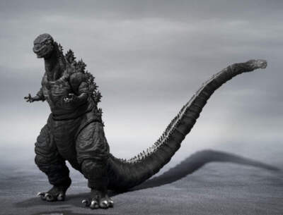 S.H. MonsterArts シン・ゴジラ 2016 Amazon.com: S.H.MonsterArts Shin Godzilla (2016) : Toys & Games