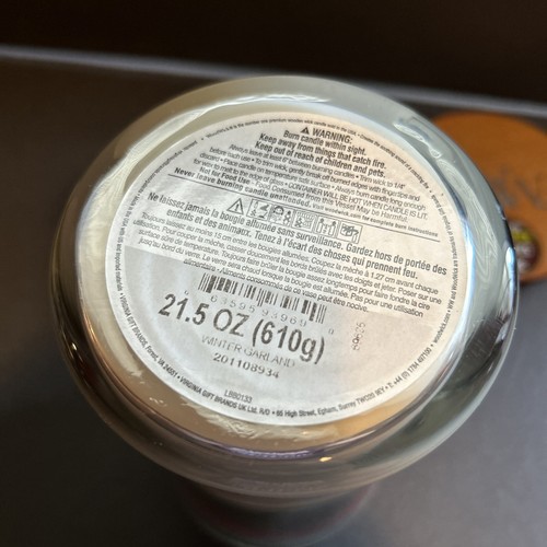21.5 Oz WoodWick Trilogy Crimson Berries Frasier Fir White Teak Large Candle - Picture 5 of 5