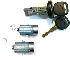 GM OEM Ignition Lock Cylinder + Pair Door Lock Cylinders W/2 GMC Chip Logo Keys