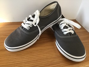 womens grey vans size 6