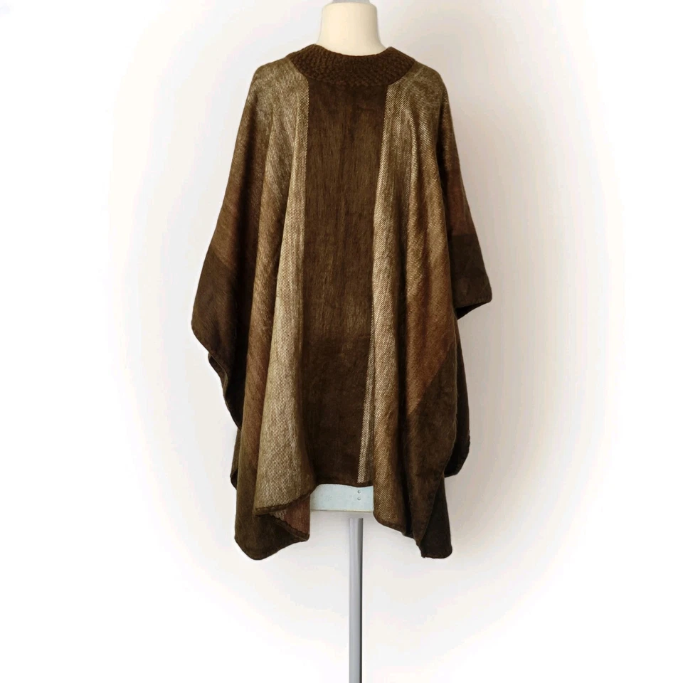 Lightweight BABY ALPACA Wool Hooded Poncho Pullover UNISEX Handmade in ECUADOR - Image 2 of 4