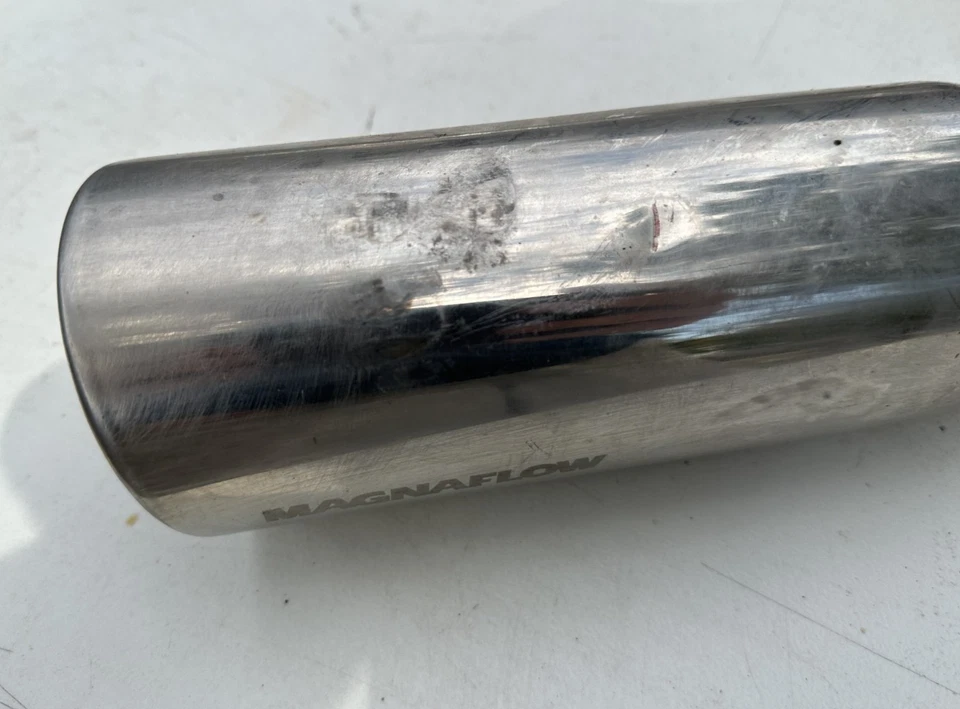 05-09 Mustang Magnaflow Race Series Axle-Back Exhaust Muffler with Polished Tips - Image 4 of 4