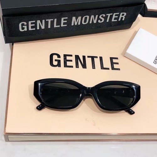 Gentle Monster × Jennie WISPY Sunglasses Rectangle Black Frame Dark Lens Unisex